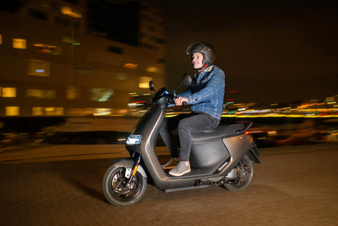 Segway E300SE eMotorbike - E-Move Bikes