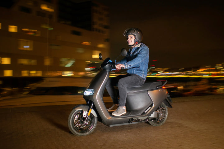 Segway E300SE eMotorbike - E-Move Bikes